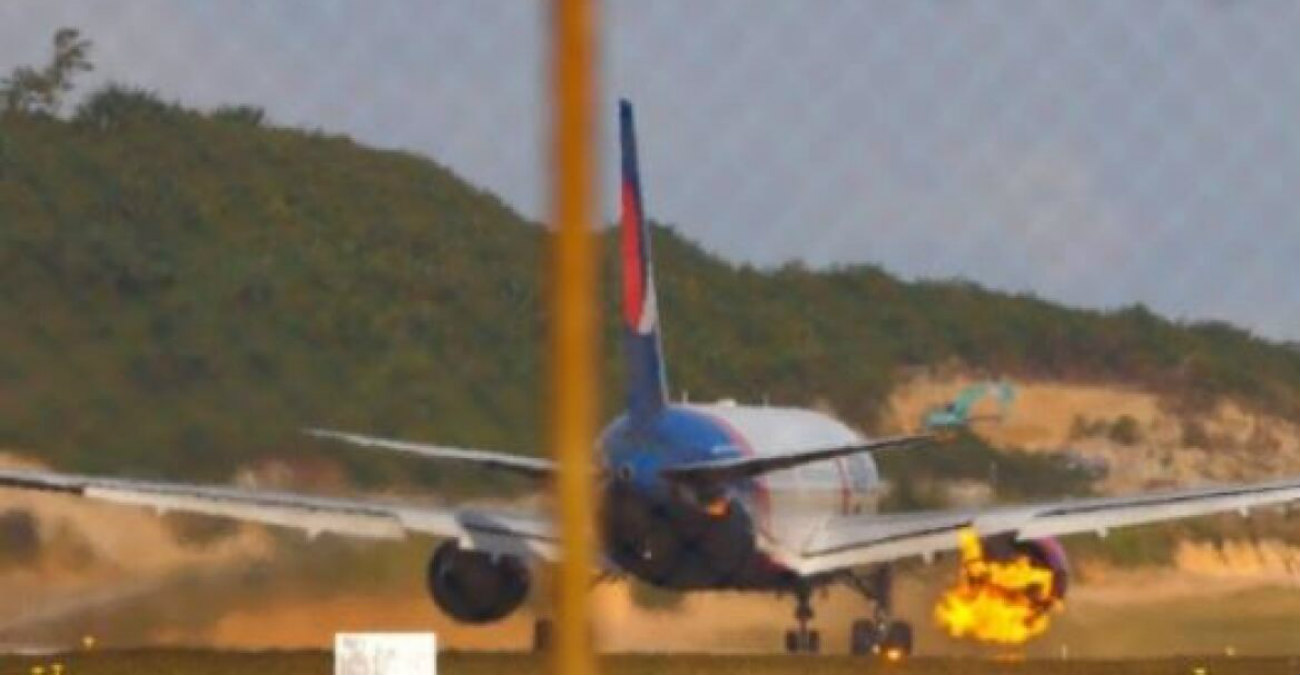 Ταϊλάνδη: Τρόμος για φωτιά σε κινητήρα ρωσικού Boeing με 321 επιβάτες - Δείτε βίντεο