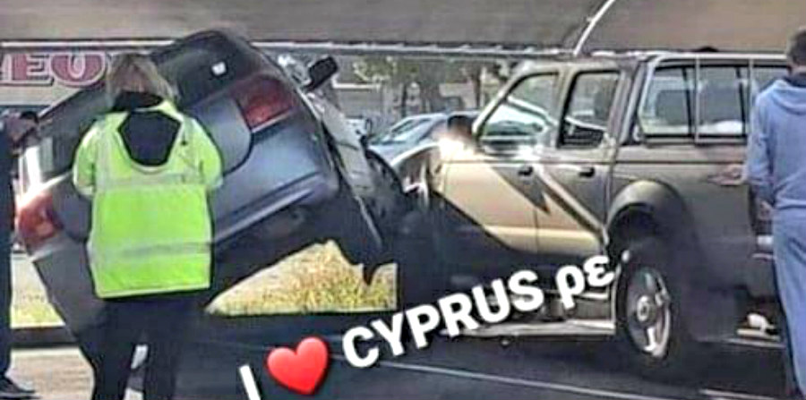 Κύπρος: Πήγε σούπερμαρκετ, δεν πάτησε φρένο και πάρκαρε... πάνω σε άλλο αυτοκίνητο! - Φωτογραφία 
