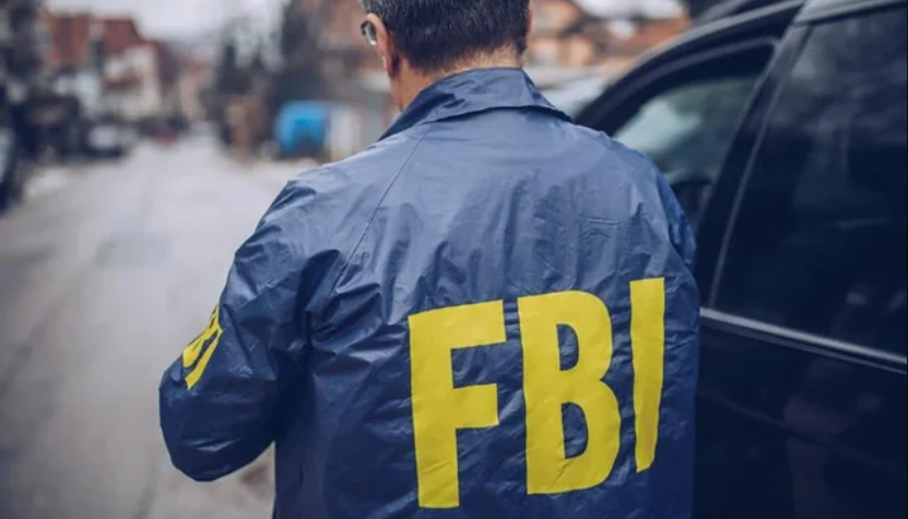 Κάποιοι… στριμώχτηκαν από το FBI στην Κύπρο