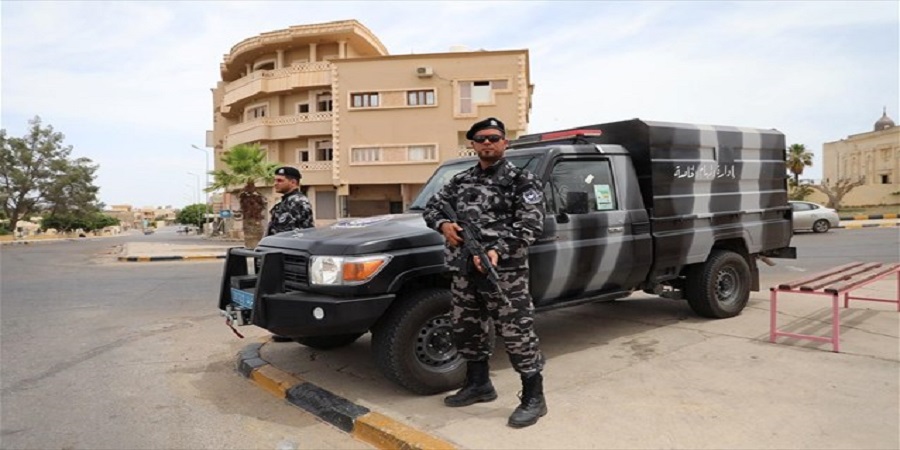 ΛIBYH: Μαχητές των δυνάμεων της Τρίπολης κατευθύνονται ανατολικά προς τη Σύρτη 