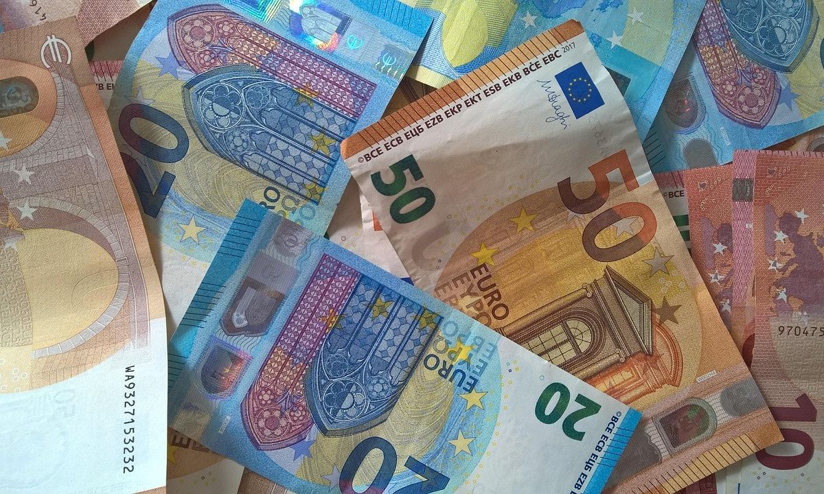 Η Ευρωπαϊκή Κεντρική Τράπεζα αλλάζει το ευρώ: Πότε έρχονται τα νέα χαρτονομίσματα, πώς θα είναι