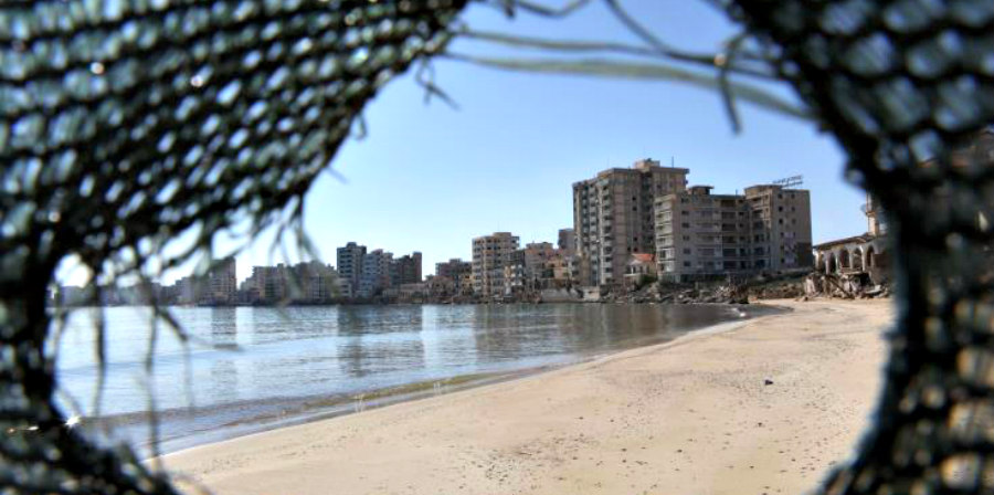 Ο εποικισμός της Αμμοχώστου συνιστά ταφόπλακα του Kυπριακού, είπε ο Δήμαρχος στην αντικατοχική εκδήλωση 