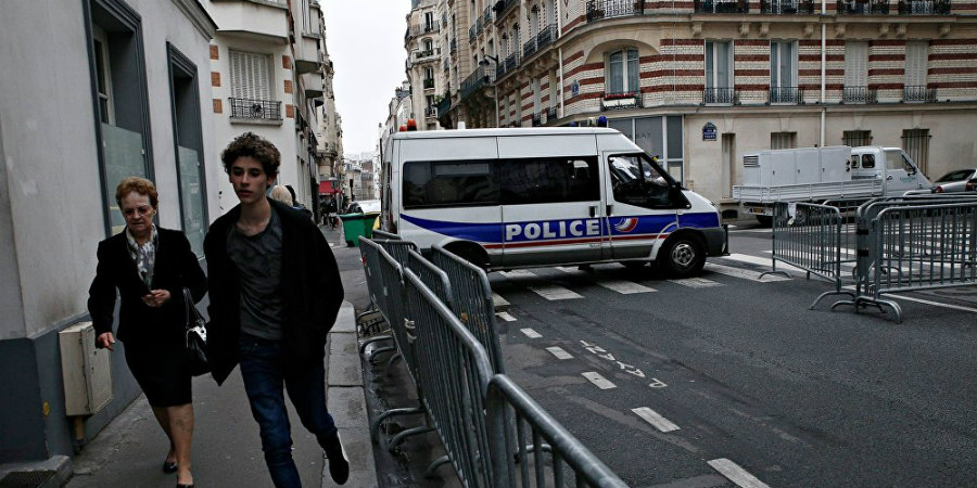 Πυροβολισμοί και τραυματισμός δύο προσώπων σε κεντρικό δρόμο στο Παρίσι