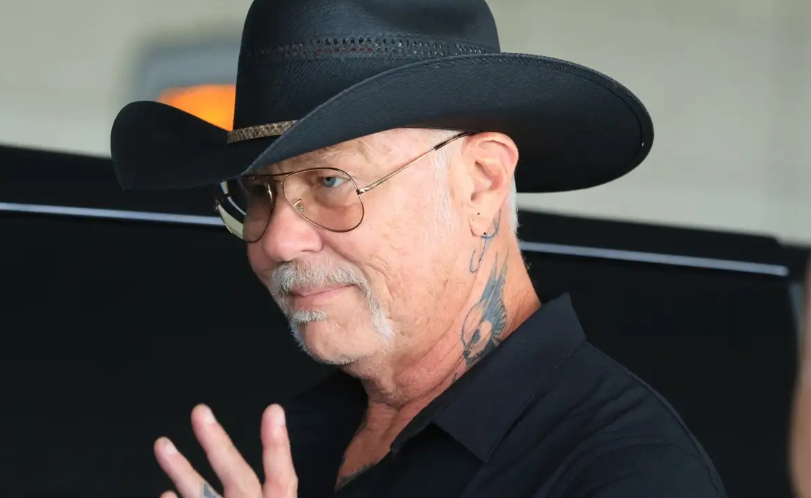 Metallica: «Είμαι κουρασμένος, αλλά έτοιμος να ροκάρω» – Οι πρώτες δηλώσεις του Τζέιμς Χέτφιλντ μετά την άφιξή του στην Ελλάδα