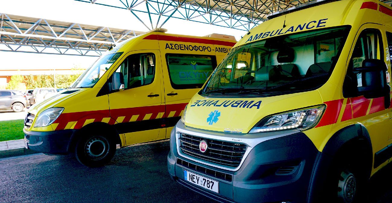 Σοβαρό τροχαίο στη Λεμεσό - Μοτοσικλέτα παρέσυρε πεζό, στο Νοσοκομείο δύο πρόσωπα 