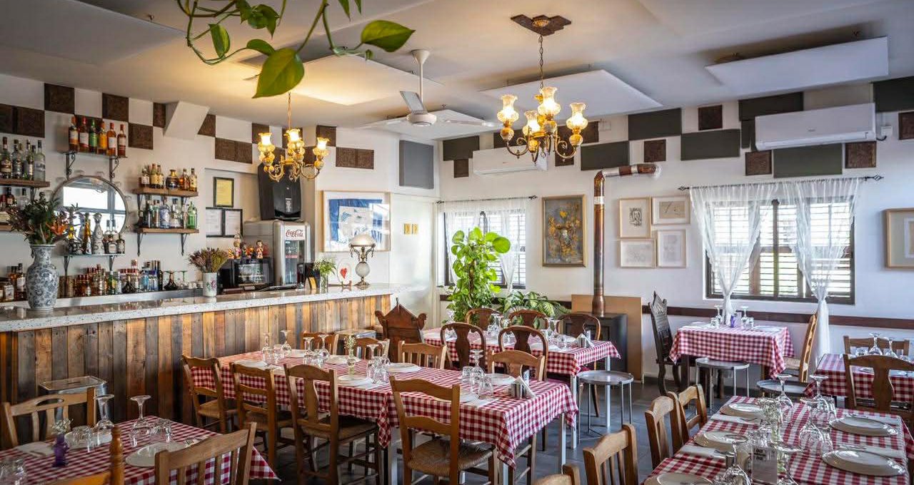 Νηστεύετε και θέλετε να ξεδώσετε; Ταβέρνα στη Λευκωσία σας έχει τη λύση - Δείτε φωτογραφίες από τα νέα της πιάτα