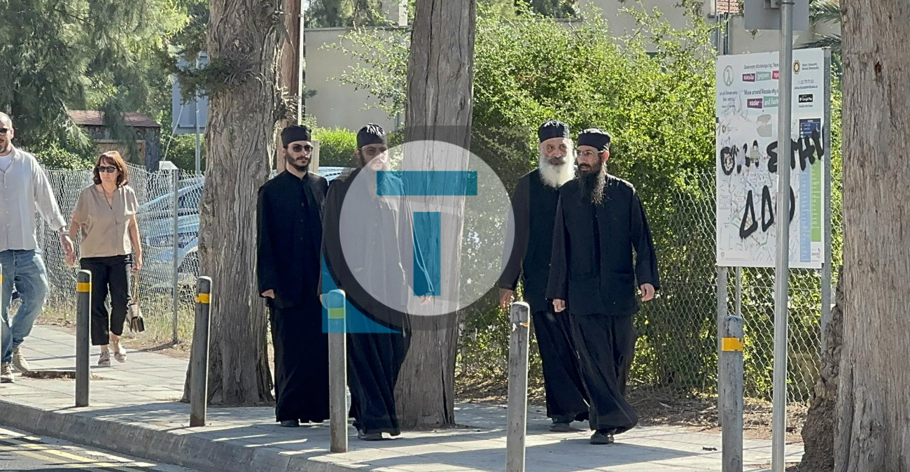 Μονή Αββακούμ: Έφτασαν στο Δικαστήριο οι μοναχοί - Δείτε φωτογραφίες 