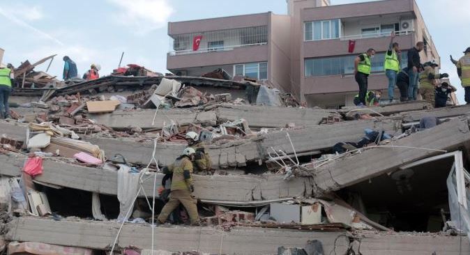 Συγκλονισμό εκφράζει ο Κυβερνητικός Εκπρόσωπος από τον σεισμό σε Σάμο και Σμύρνη