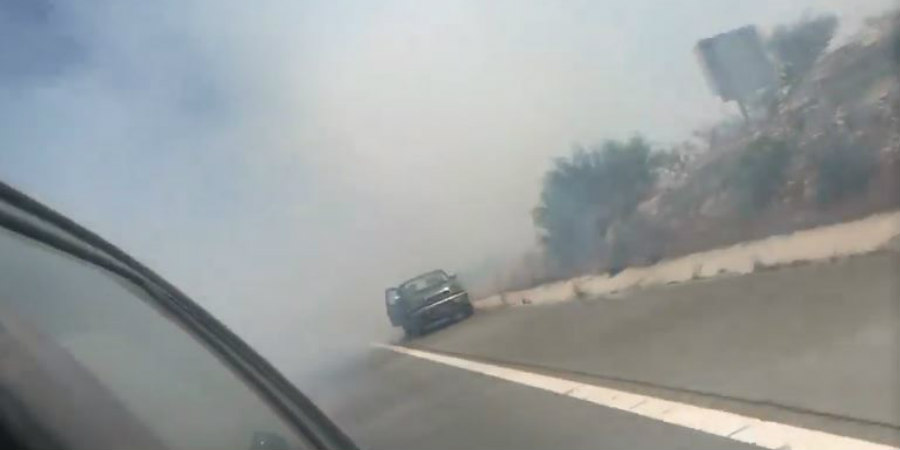 ΛΑΡΝΑΚΑ: Πυρκαγιά στην Ριζοελία – Καπνοί στον αυτοκινητόδρομο –VIDEO