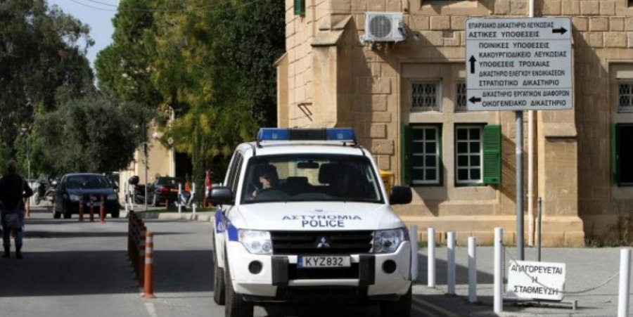 ΚΥΠΡΟΣ: Πρώην Αρχηγός Αστυνομίας κατήγγειλε την οικιακή του βοηθό- Έκλεψε 20 ευρώ και έκλαιγε στο δικαστήριο