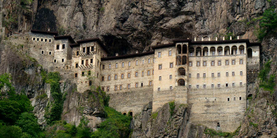 Τούρκος καθηγητής: 'Στρατιωτικοί του ΝΑΤΟ λεηλάτησαν το Μοναστήρι Σουμελά τη δεκαετία '50'