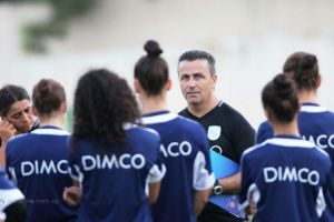 Τσολάκης: «Ιστορικός ο αγώνας της Παρασκευής για το Γυναικείο Ποδόσφαιρο της Κύπρου» (ΒΙΝΤΕΟ)