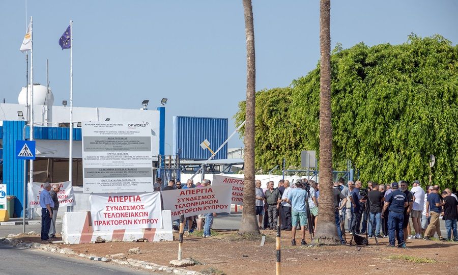 Απεργία εκτελωνιστών: Σπεύδουν στη Λευκωσία για διαβουλεύσεις στο υπ. Οικονομικών - Έντονη ανησυχία για προβλήματα στην εφοδιαστική αλυσίδα