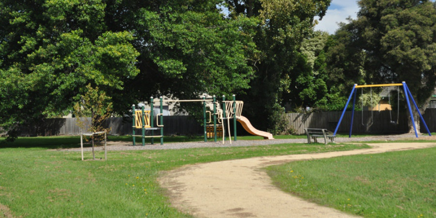 ΛΕΥΚΩΣΙΑ: Μεσήλικας πλησίασε 6χρονη σε πάρκο και της σήκωσε την φούστα – Έτρεχε να τον βρει ο πατέρας