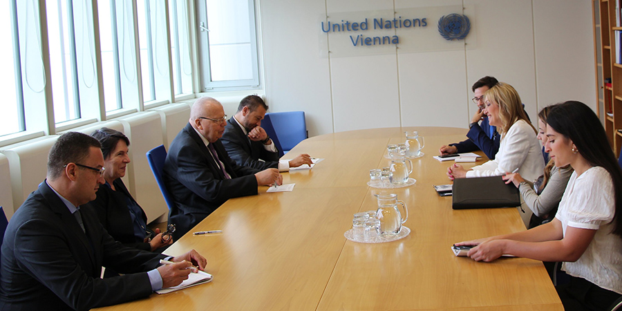 Η Χαραλαμπίδου έπιασε δουλειά ως ειδική αντιπρόσωπος του ΟΑΣΕ – Τα είπε στη Βιέννη με στελέχη των Η.Ε. - ΦΩΤΟΓΡΑΦΙΕΣ