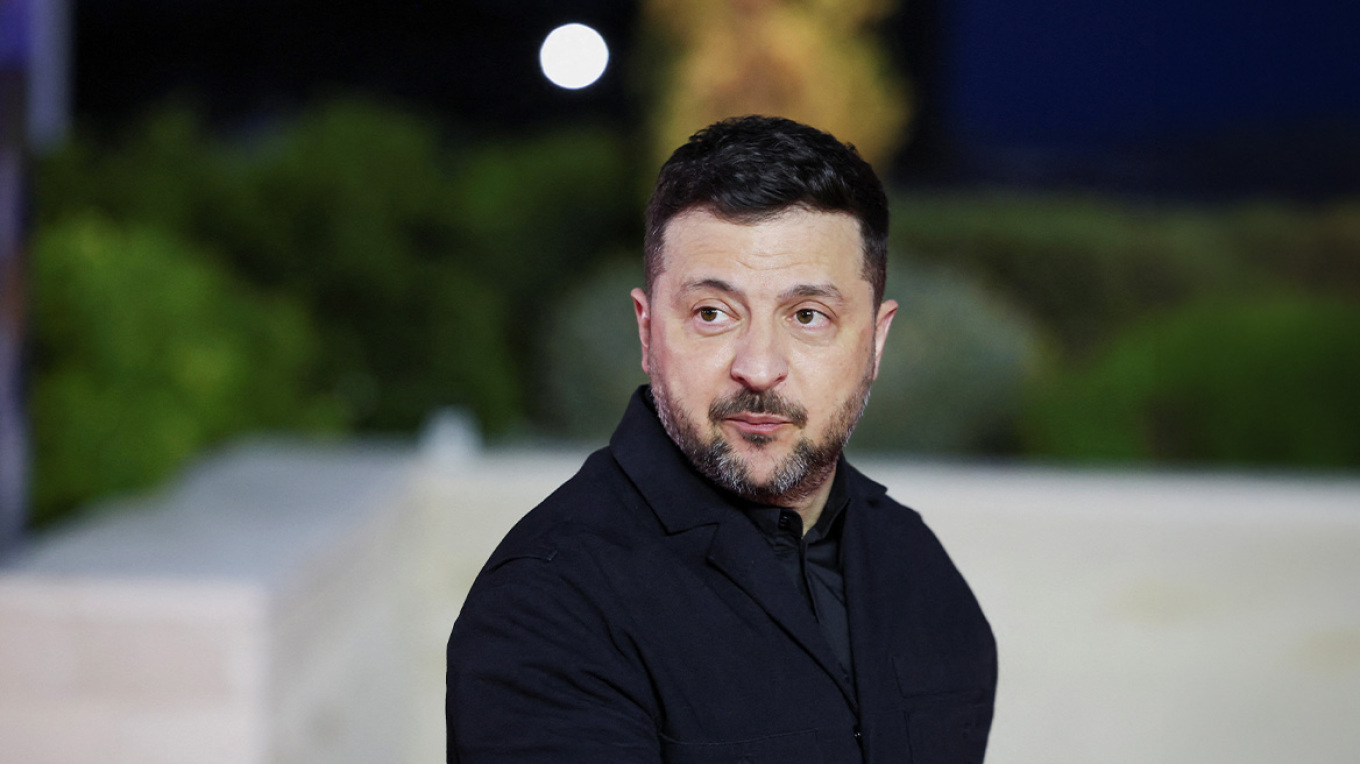 Ο Ζελένσκι προειδοποιεί τους Ουκρανούς για επικείμενη μαζική ρωσική επίθεση, «είμαστε έτοιμοι να ανταποκριθούμε»