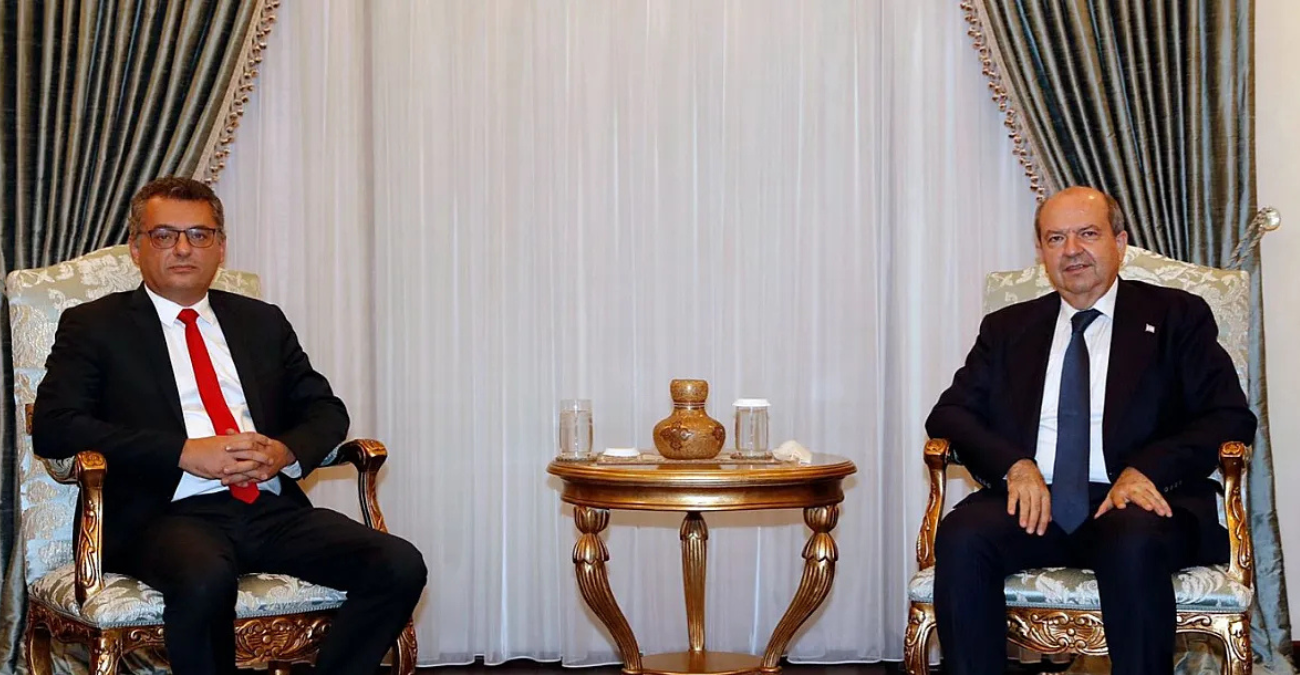 Αναβρασμός στα κατεχόμενα πριν τις «εκλογές»: Ο Τατάρ παίζει το χαρτί Ερντογάν, ο Ερχιουρμάν απαντά με μήνυμα για λύση στο Κυπριακό