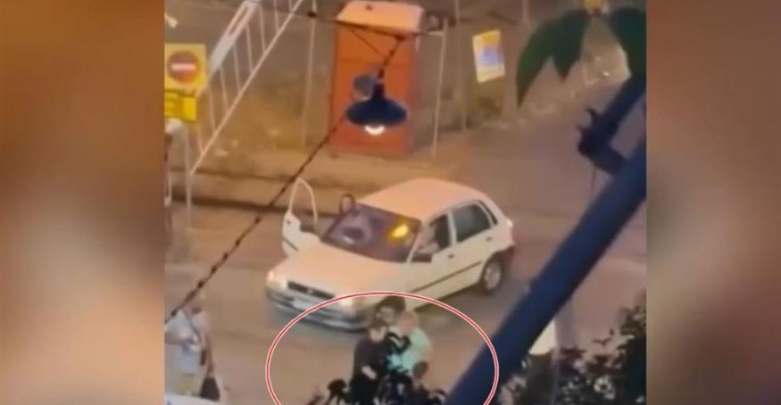 Οδηγοί πιάστηκαν στα χέρια πάνω σε σιδηροδρομική διάβαση - Βίντεο ντοκουμέντο από τον Κολωνό 