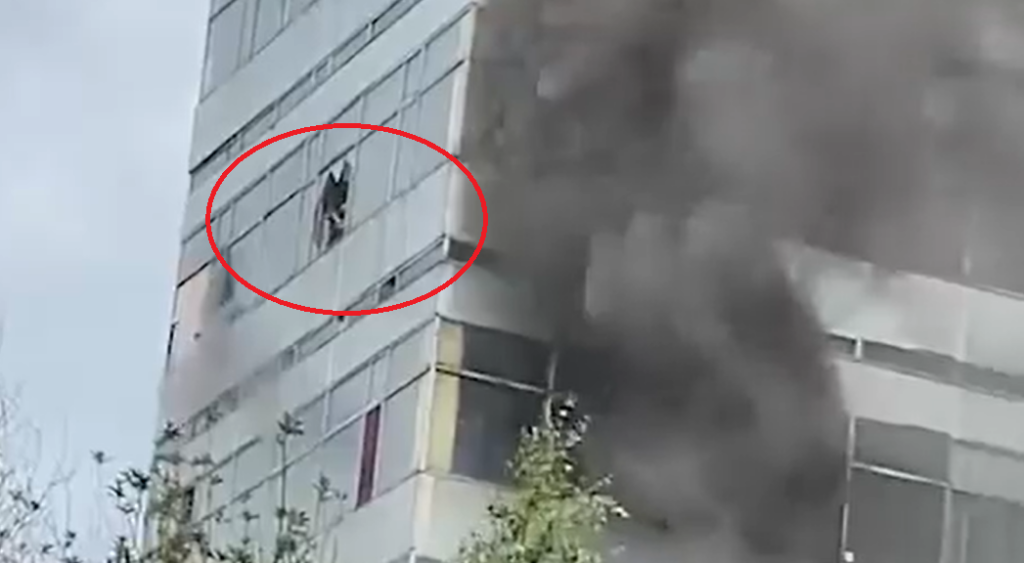 Ρωσία: Επτά νεκροί από την πυρκαγιά που σε κτήριο κοντά στη Μόσχα – Δύο άνδρες έπεσαν στο κενό - Βίντεο