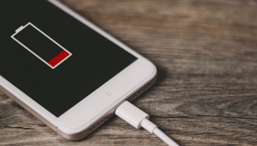 Γιατί τα κινητά δεν έχουν πλέον φορτιστή στο κουτί