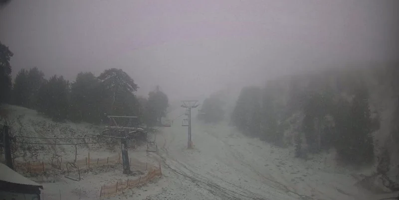 Live εικόνα: Πανέμορφα πλάνα από το Τρόοδος - «Ντύθηκε» ξανά στα λευκά