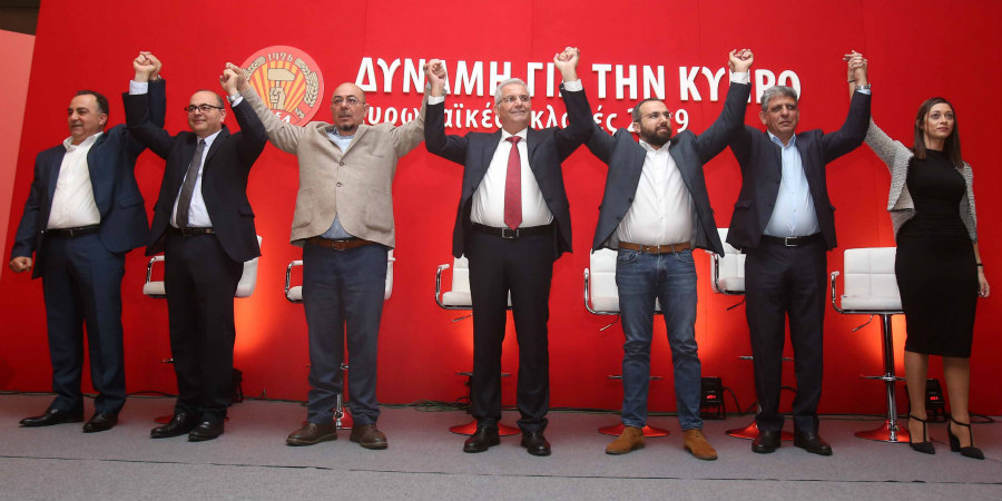 Α. ΚΥΠΡΙΑΝΟΥ: 'Ακιντζί και Τσαβούσογλου αποκάλυψαν Αναστασιάδη - Παρουσίαση υποψηφίων ΑΚΕΛ'
