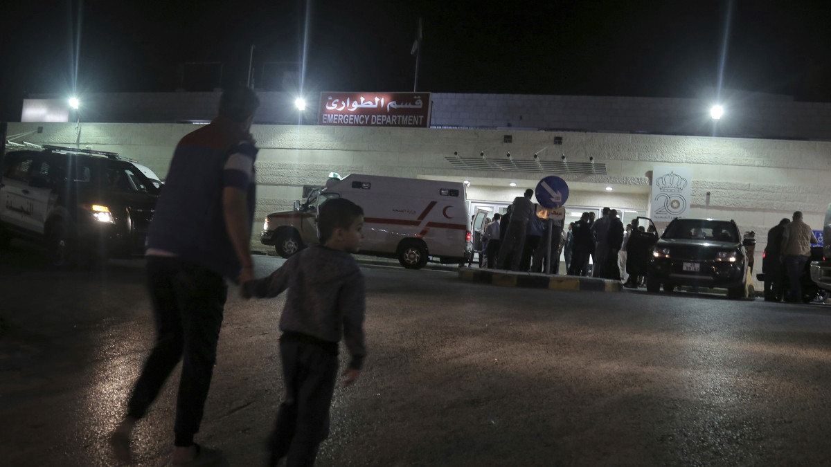 Ιορδανία: Ένα 5χρονο αγόρι νεκρό και 800 ασθενείς από τροφική δηλητηρίαση  