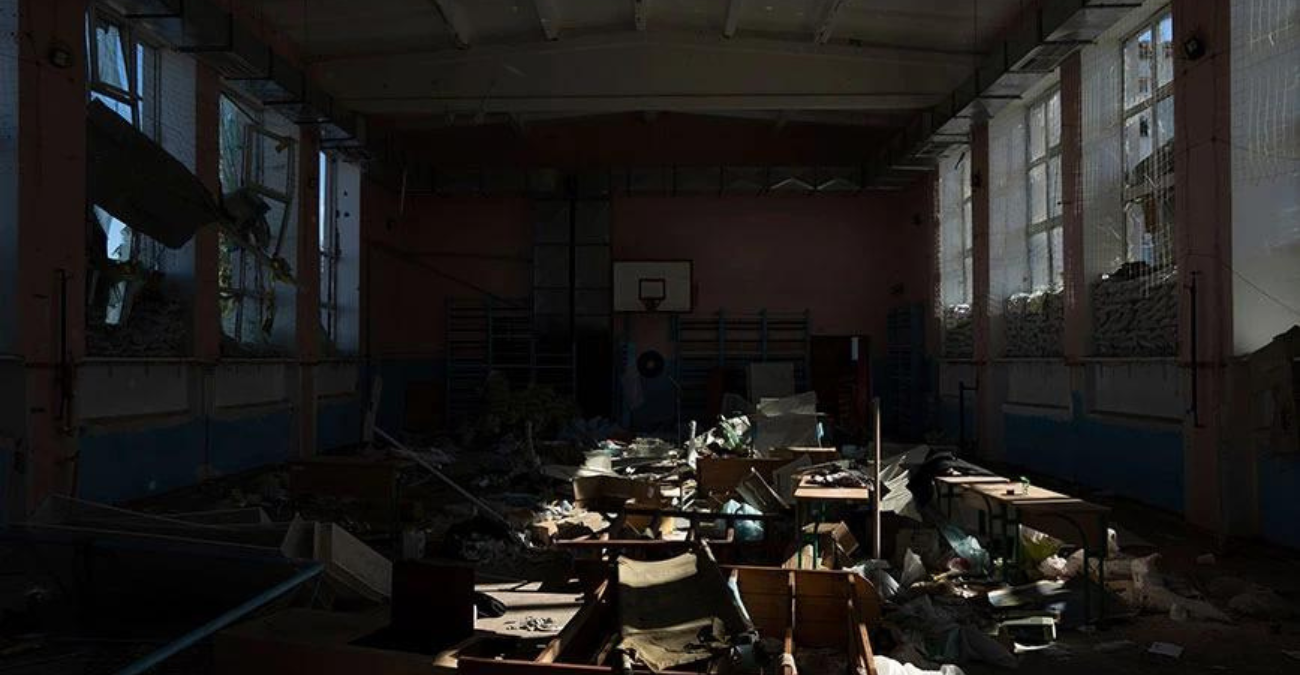 Ρωσική επίθεση σε σχολείο της Ουκρανίας – Δύο εκπαιδευτικοί σκοτώθηκαν