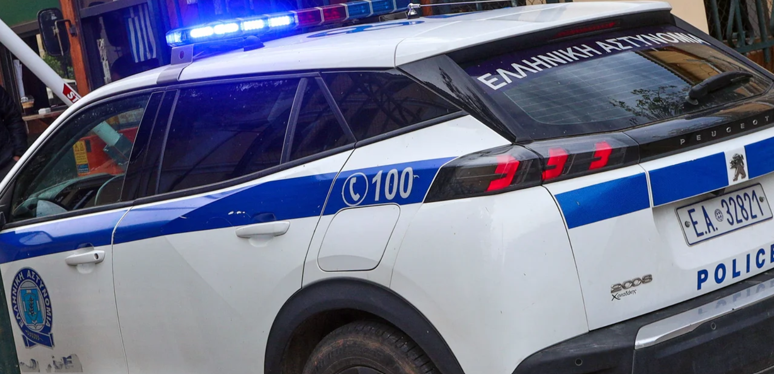 Θεσσαλονίκη: Απείλησε τον υπάλληλο ψιλικατζίδικου και άδειασε το ταμείο -Ανθρωποκυνηγητό για τον εντοπισμό του