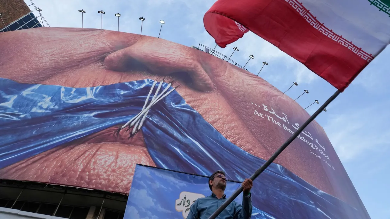 Συμφωνία ΗΠΑ - Ιράν: Τα κέρδη, οι ανησυχίες και τα «αγκάθια» των επόμενων 60 ημερών