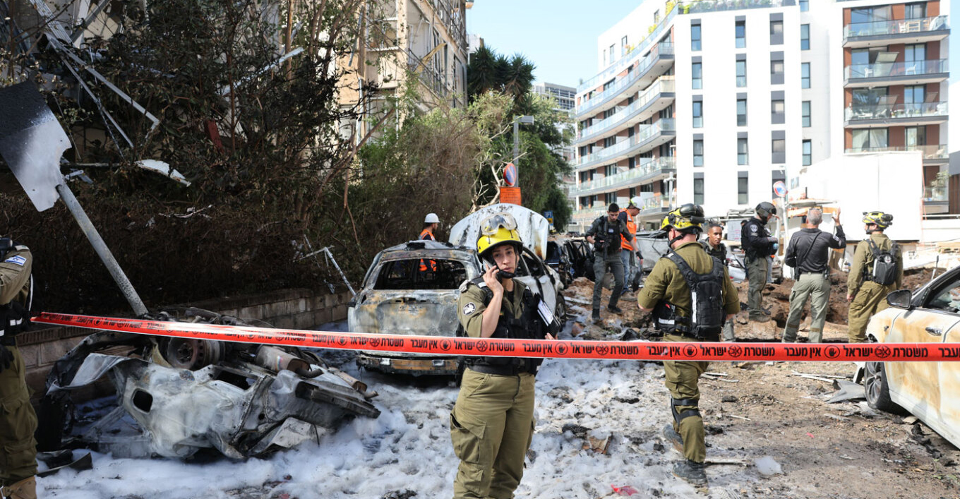 LIVE: Το σφυροκόπημα του Ιράν στο Τελ Αβίβ, ο Μοτζτάμπα Χαμενεΐ που θέλει «να κλείσει σύντομα το ζήτημα» και ο στόχος του Τραμπ