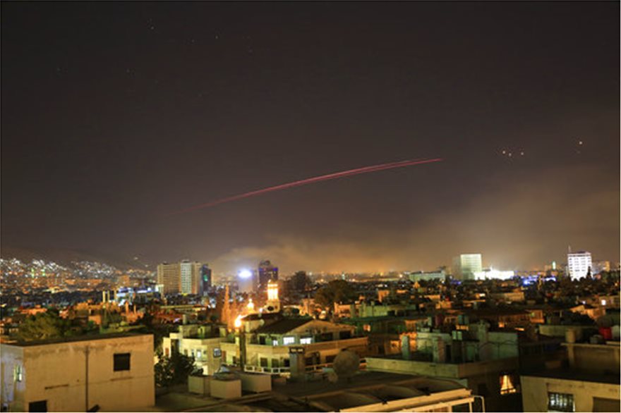ΗΠΑ, Γαλλία και Βρετανία χτύπησαν με πυραύλους τη Συρία