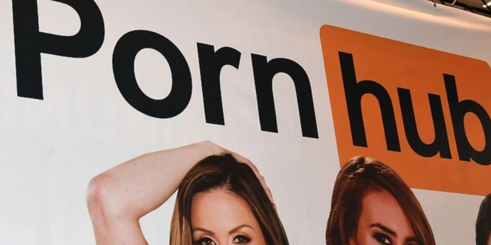 Υπουργείο Υγείας έβαλε βίντεο του Pornhub αντί για ενημέρωση για τον κορωνοϊό