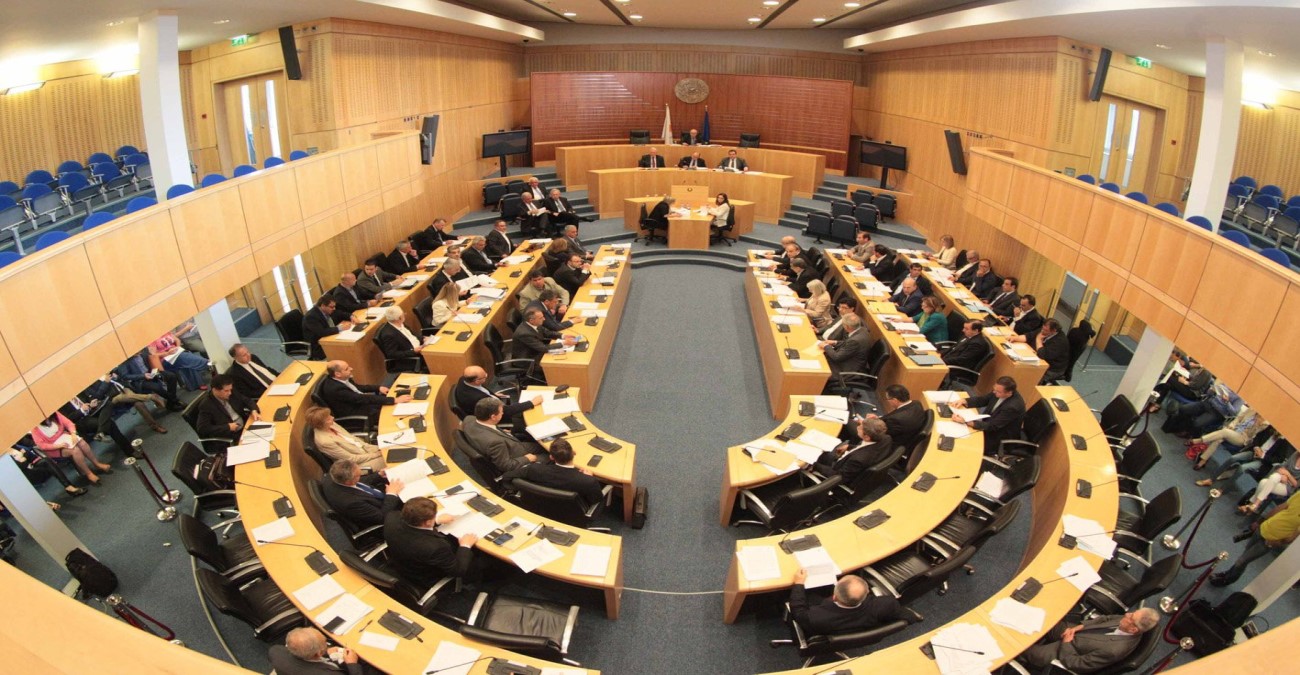 Η Βουλή ψήφισε το νόμο για τους συμβούλους Προέδρου και Υπουργών
