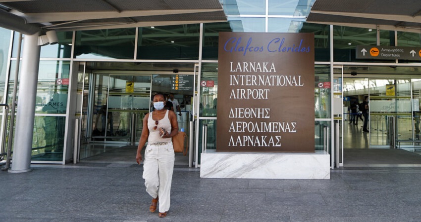 ΚΥΠΡΟΣ - ΔΙΑΤΑΓΜΑΤΑ: Καταγγελίες υποστατικών, αλλά και ταξιδιωτών που δεν έφεραν μάσκα - Συμμορφώνεται η πλειοψηφία