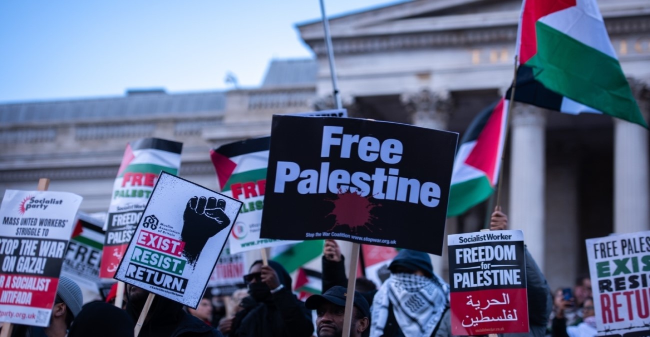 Βρετανία: Φοιτητές του Πανεπιστημίου της Οξφόρδης συνελήφθησαν σε καθιστική διαμαρτυρία υπέρ της Παλαιστίνης