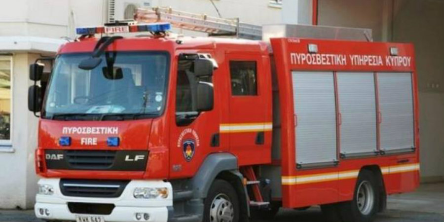 Δυο οχήματα πυροσβεστικής κοντά στο Λιμάνι στη Λάρνακα - Πως προκλήθηκε η φωτιά