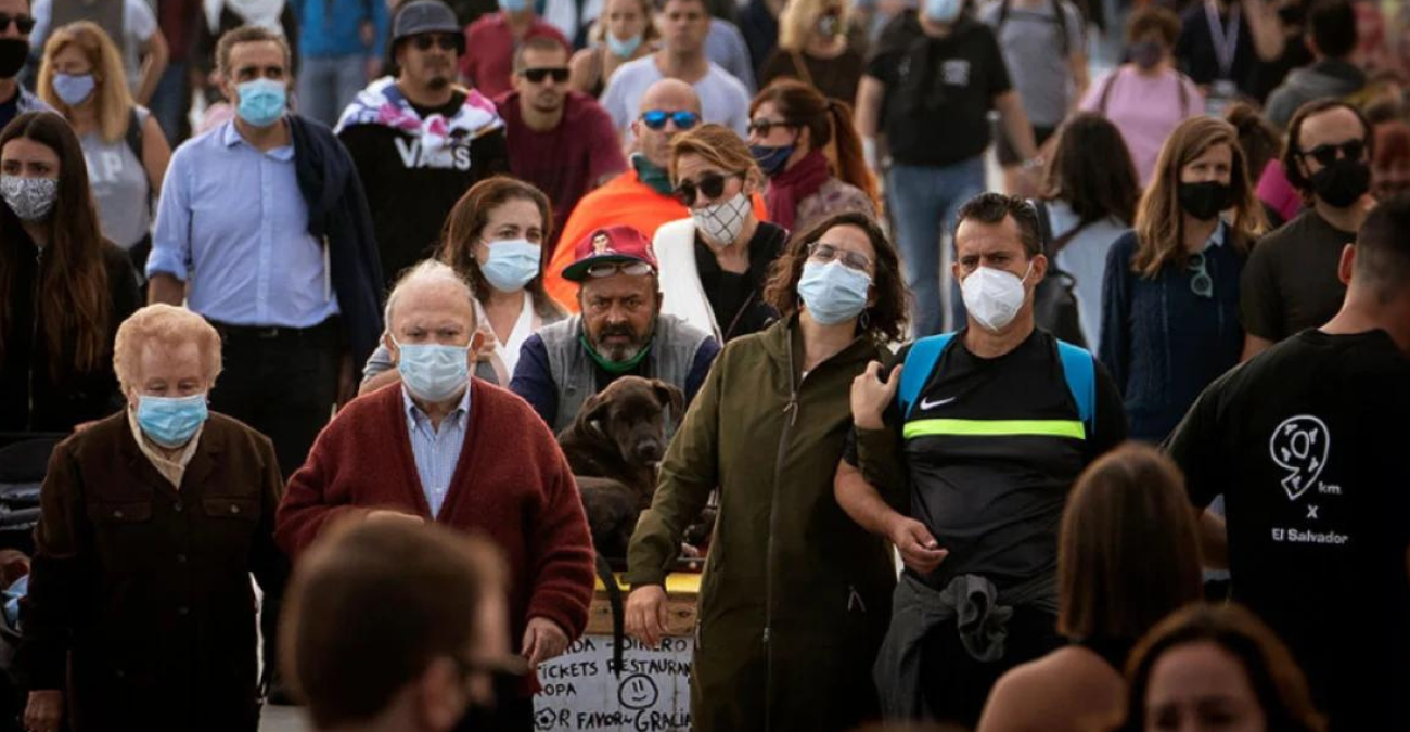 Η Ισπανία η πρώτη ευρωπαϊκή χώρα όπου επανέρχεται η υποχρεωτική χρήση μάσκας - Έξαρση των κρουσμάτων στη Γηραιά Ήπειρο