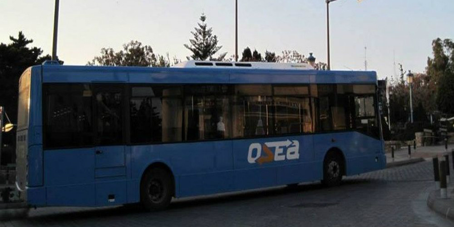 ΟΣΕΑ: Σε διαθεσιμότητα ο οδηγός του λεωφορείου για το επεισόδιο με την μαθήτρια που εγκλωβίστηκε στην πόρτα