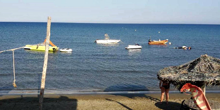 ΛΕΜΕΣΟΣ: Έσωσαν 28χρονη Ελληνοκύπρια – Έπεσε από την ιστιοσανίδα της και άρχισε να βυθίζεται - ΦΩΤΟΓΡΑΦΙΕΣ 