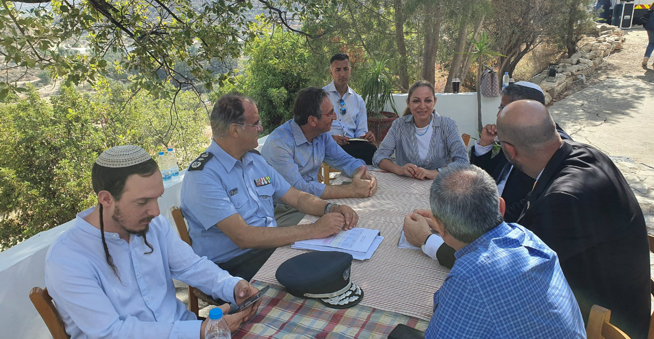 Ενημερώθηκε για την κατάσταση με τη φωτιά ο Υπουργός Εθνικής Ασφάλειας του Ισραήλ - Δείτε φωτογραφίες 