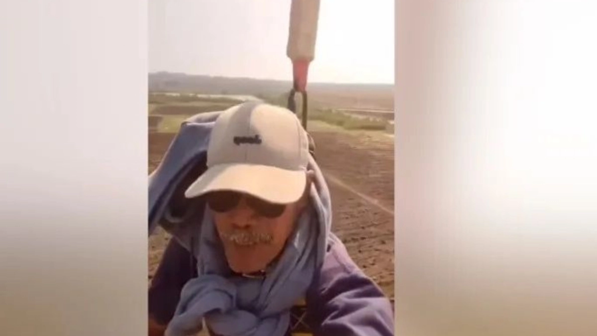Ινδονησία - Απίστευτο βίντεο: Αγρότης έγινε viral χρησιμοποιώντας drone για... μεταφορικό μέσο