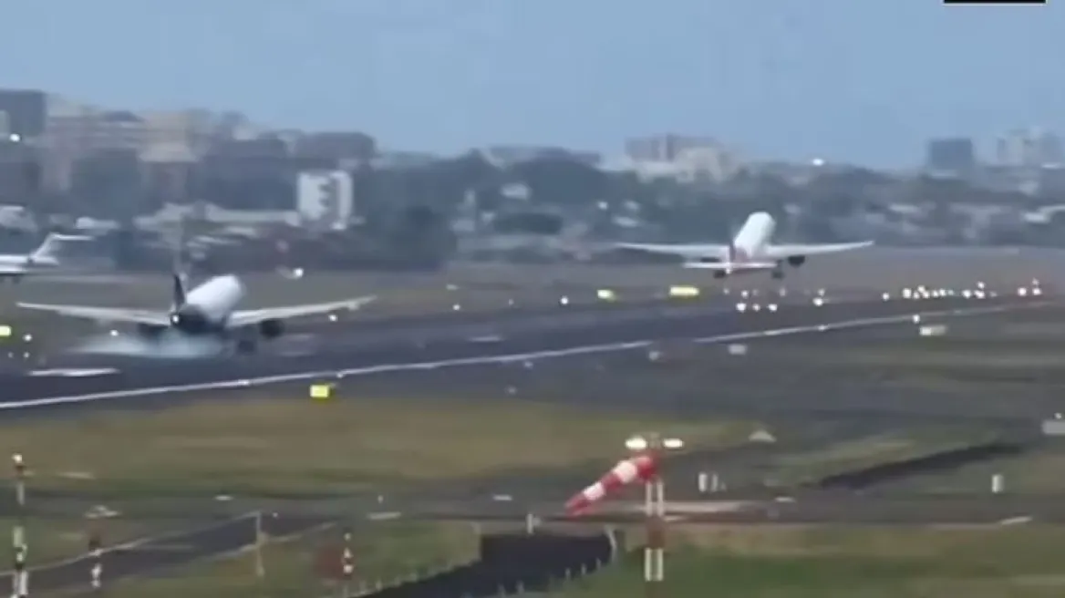Τρομακτικό βίντεο από την Ινδία: Αεροπλάνο προσγειώθηκε στο αεροδρόμιο του Μουμπάι την ώρα που άλλο αεροσκάφος απογειωνόταν