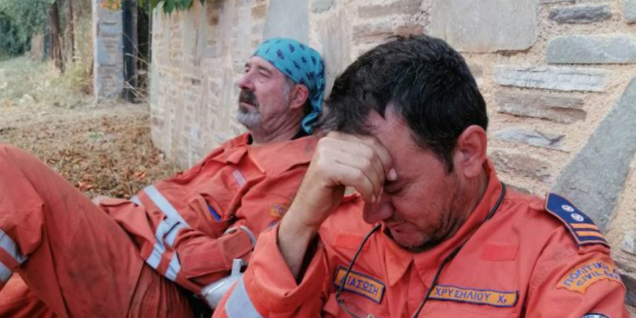 Bιώνουν το ανθρώπινο δράμα στην Ελλάδα οι Κύπριοι πυροσβέστες - ΦΩΤΟΓΡΑΦΙΕΣ &  ΒΙΝΤΕΟ 