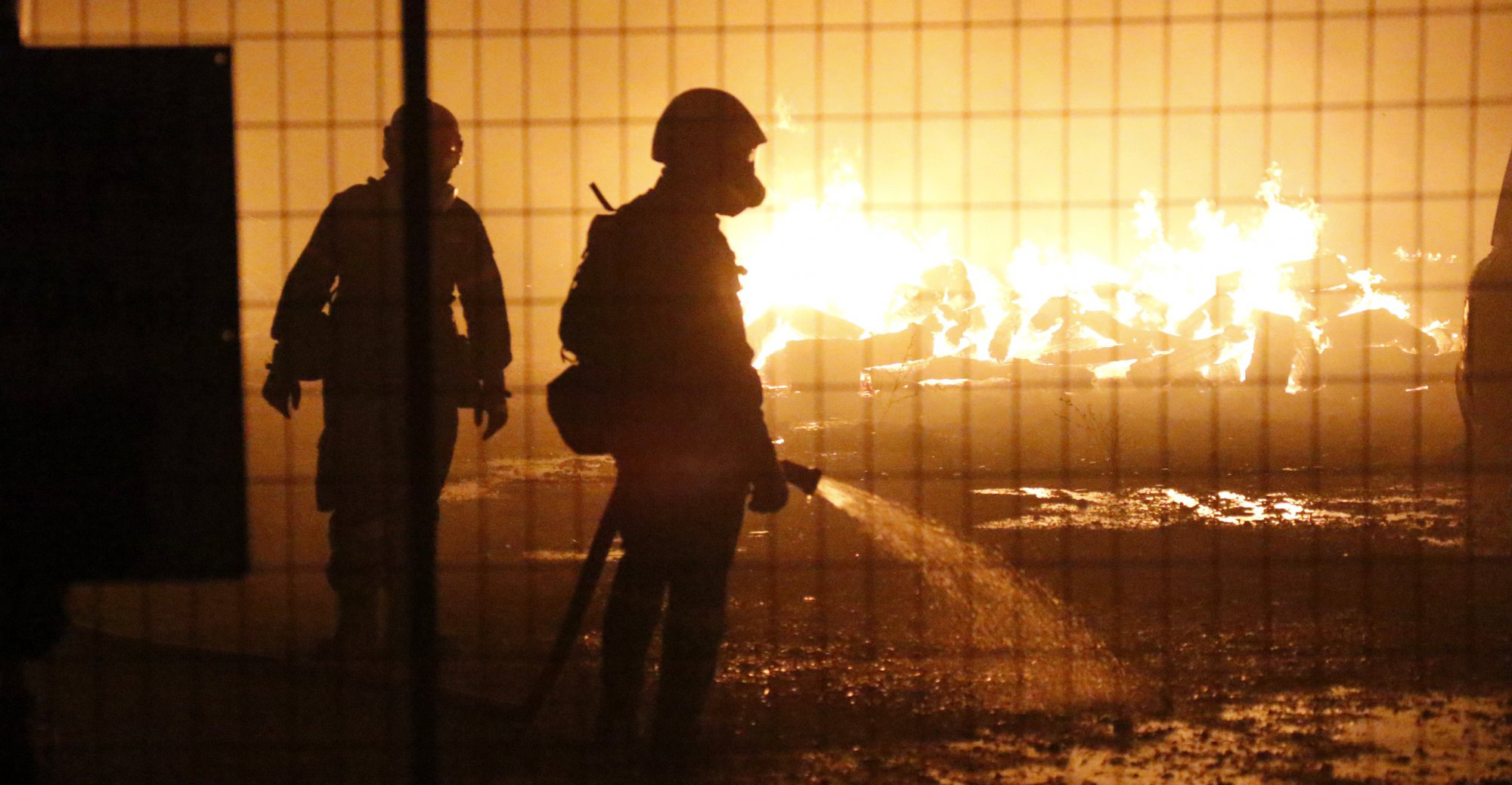 Πύρινος εφιάλτης στην Ελλάδα: Ζημιές σε εργοστάσια από τη μεγάλη φωτιά