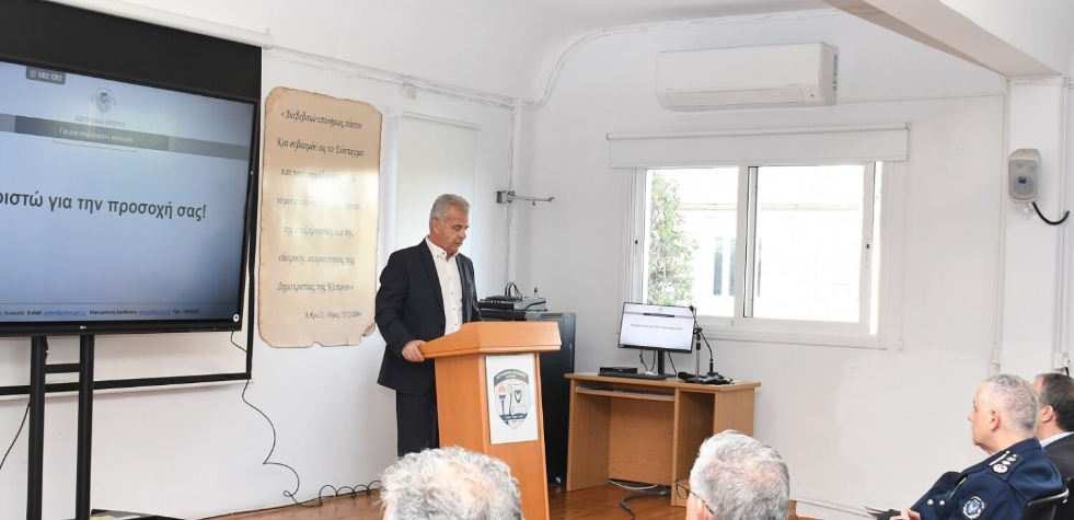 Πρώτη επίσημη επίσκεψή Φυτιρή στο Αρχηγείο Αστυνομίας - Έλαβε ενημέρωση από Αρναούτη - Δείτε φωτογραφίες