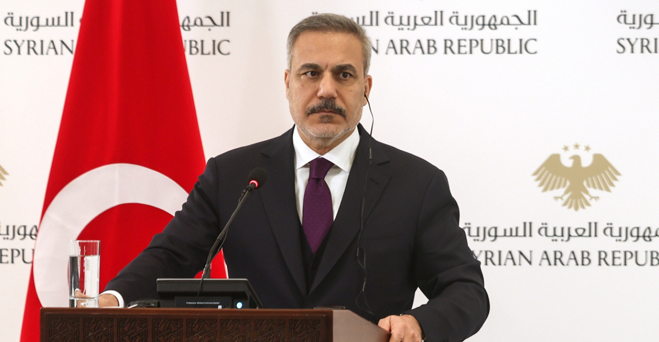 Προκαλεί ο Φιντάν: Μητσοτάκης - Γεραπετρίτης θέλουν να λύσουν τα προβλήματα, αλλά υπάρχει ο... Δένδιας και το πολιτικό κόστος