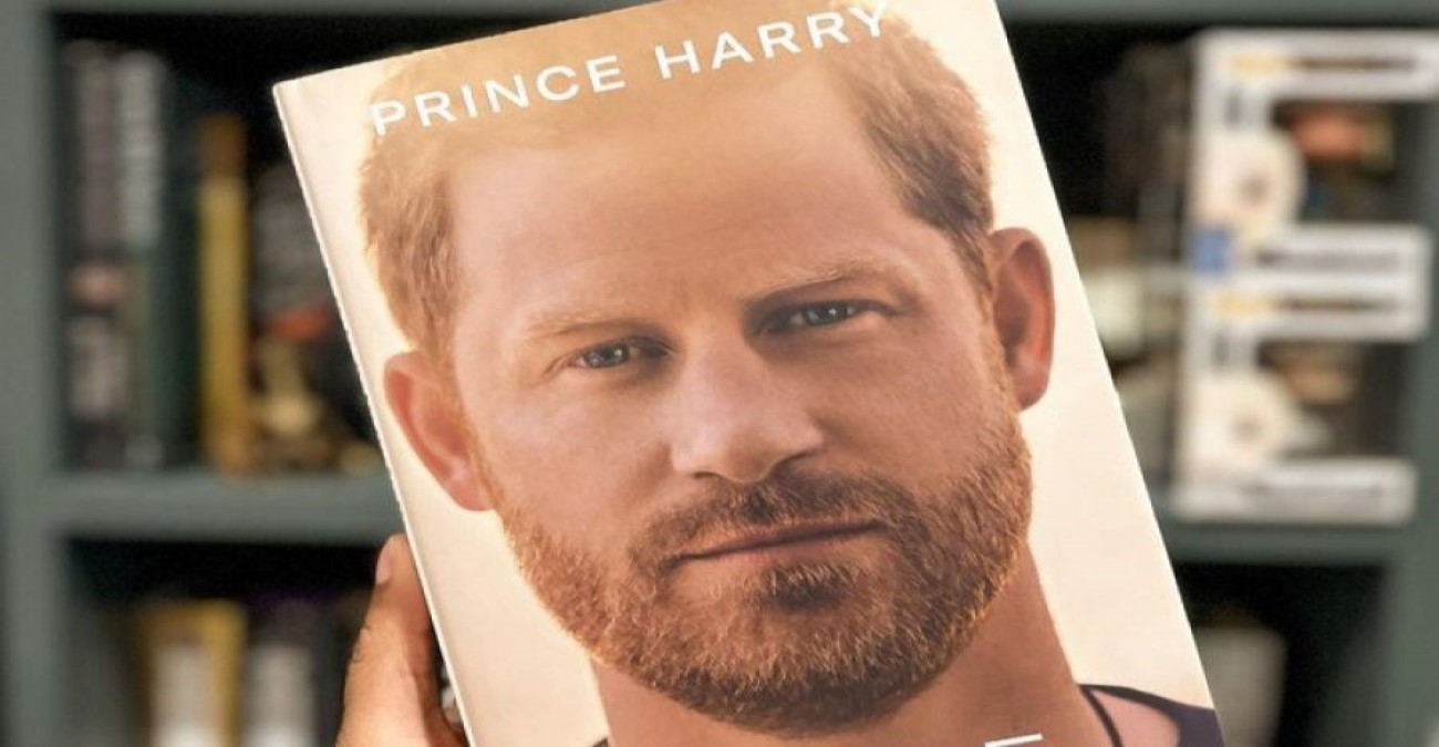 Ρεκόρ πωλήσεων για το βιβλίο του πρίγκιπα Χάρι - Μισό εκατομμύριo αντίτυπα την πρώτη εβδομάδα