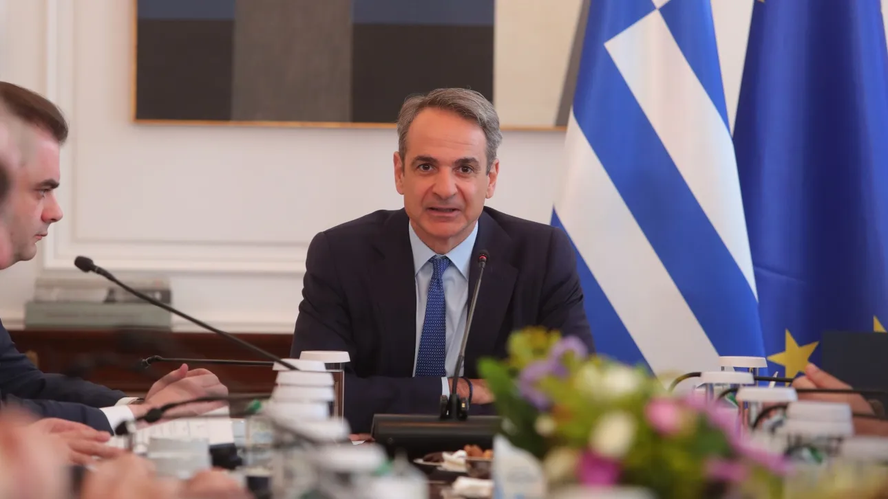 Ο Μητσοτάκης ανακοίνωσε απαγόρευση στα social media για παιδιά κάτω των 15 ετών 