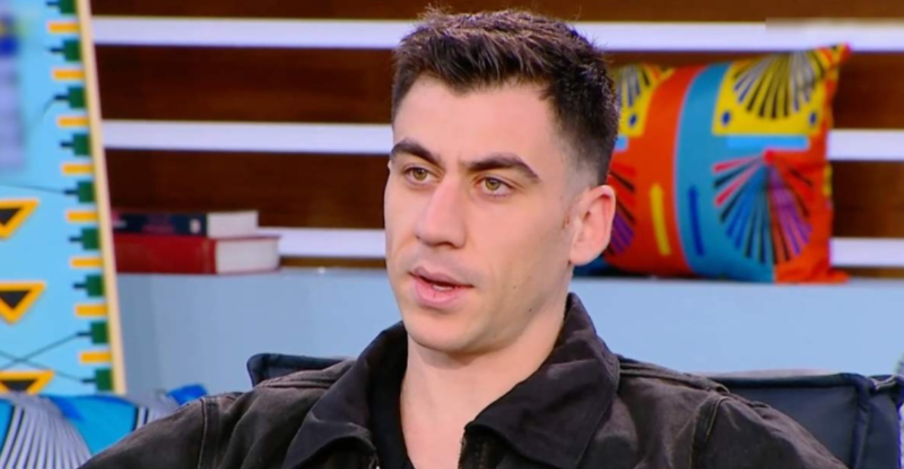 VIDEO - Αμηχανία on air: Αδιάβαστος σε συνέντευξη ο Φειδίας - Οι απαντήσεις του που άναψαν «φωτιές»